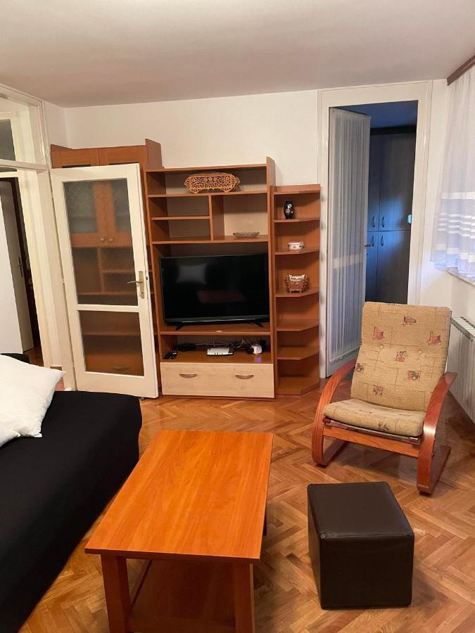 Lolly Apartment Карловац Экстерьер фото